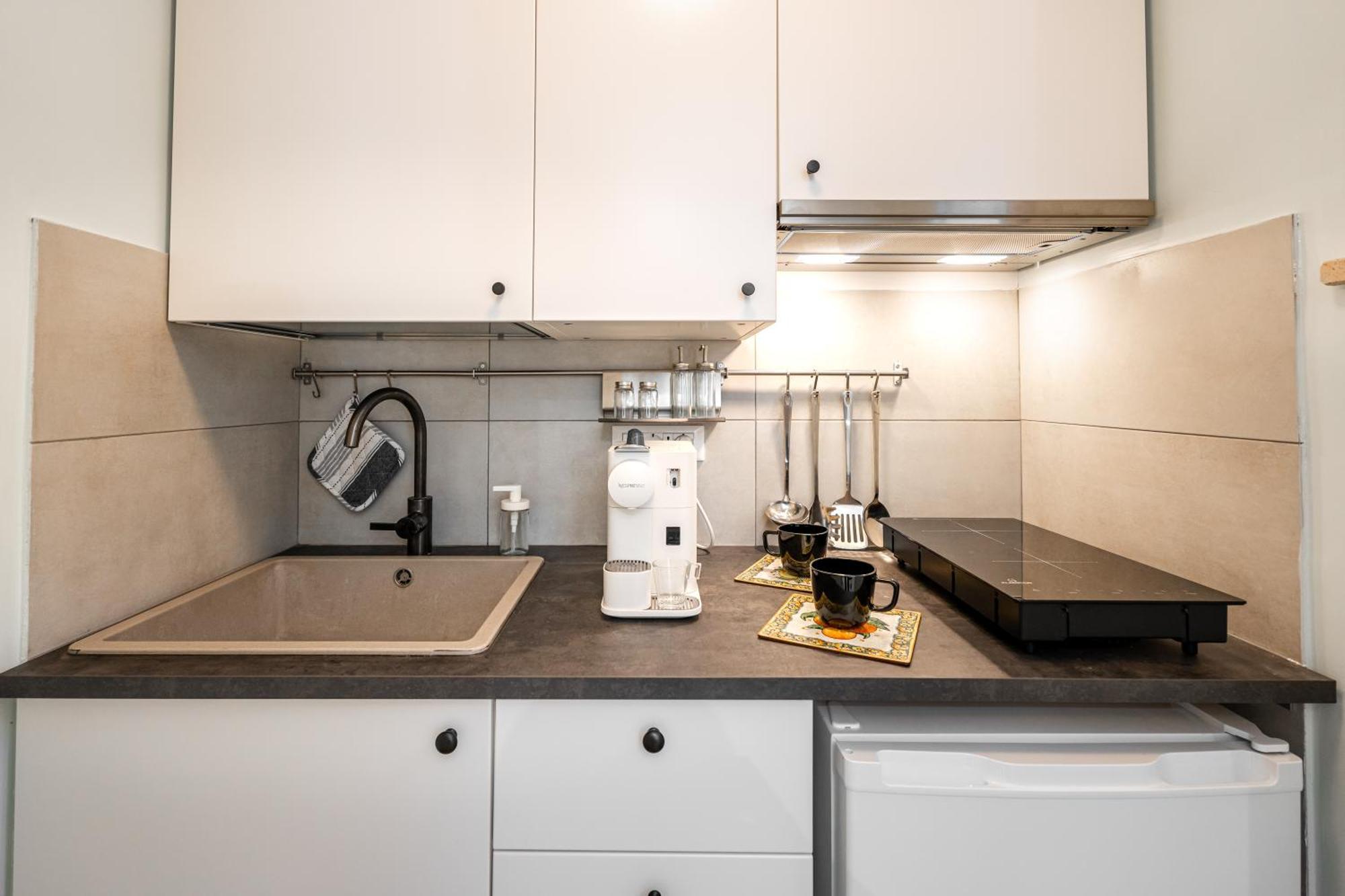 Suriani Apartment
